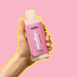 Thermal Micellar Water with Niacinamide and Betaine effectively removes makeup and impurities without irritating the skin