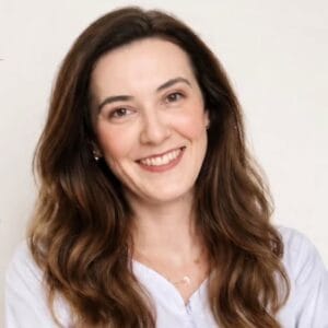 Dr. Andreea Dănescu